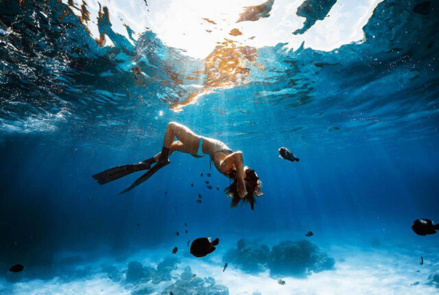 snorkellng in santorini